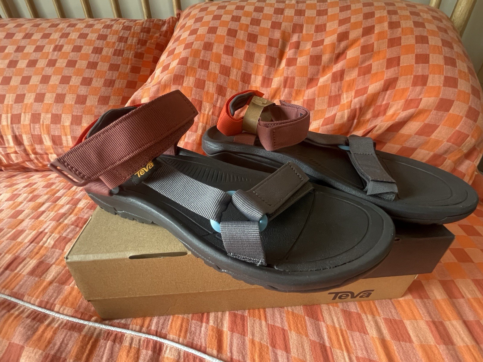 Sandalias Teva para hombre Walk Hike Hurricane XLT2 rojas negras UK9