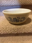 Vintage PYREX Homestead # 403 Nesting Mixing Bowl Very Good 2.5 Quart