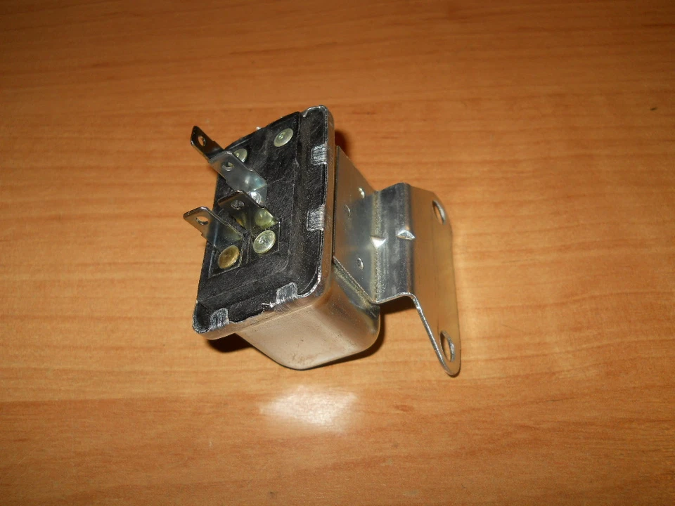 Relé soplador Buick Riviera 1974 1975 con control de temperatura automático Foto 2 de 2