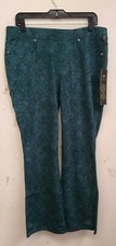 DG2 Diane Gilman NWT Pull-On M Stretch Ponte Boot-Cut Pant Green Snake 1172 