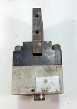 1 USED COMPACT AIR SDG202-2 SQUARE BASE GRIPPING CYLINDER ***MAKE OFFER***