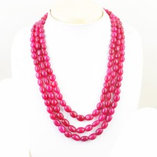 Collana di perle forma ovale rubino rosso 3 fili estratte dalla terra 560,00 ct NK 63E36