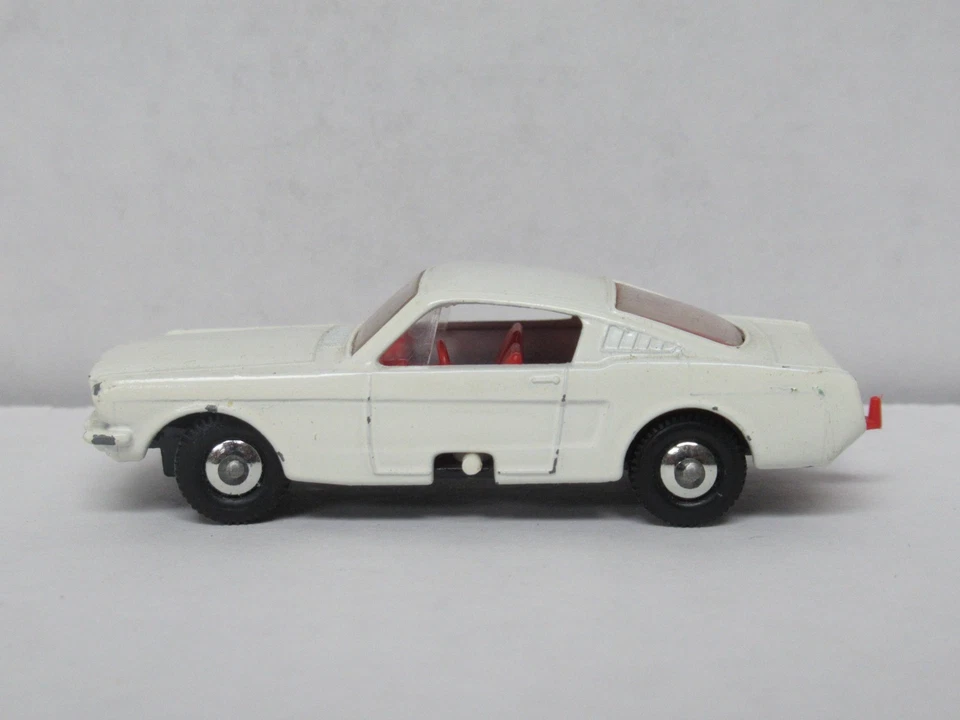 Lesney Matchbox White Ford Mustang #8 With Box - Image 2 of 4