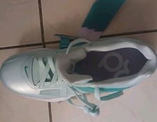 Nike Men s Mint Green/White Low Top Lace-Up A...