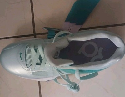 Nike Men s Mint Green/White Low Top Lace-Up Athletic Sneaker New w/Box