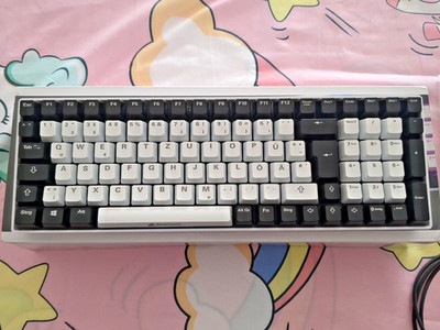   Sharkoon Skiller SGK50 S2 White   DE Layout   RGB   Gateron G Pro 3.0 Yellow