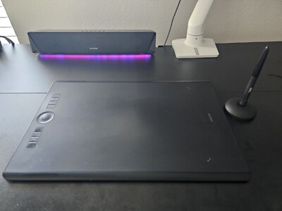 Wacom Intuos Pro Creative Pen Tablet - PTH860