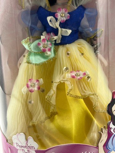 2006 Chiave Ottone Collezionismo Biancaneve Bambola Porcellana Principesse Disney Vintage - Foto 5 di 8
