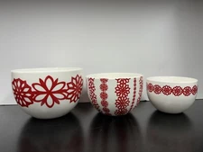 Crate & Barrel Holiday Flower Snowflake Nesting Serving Mixing Bowls EUC