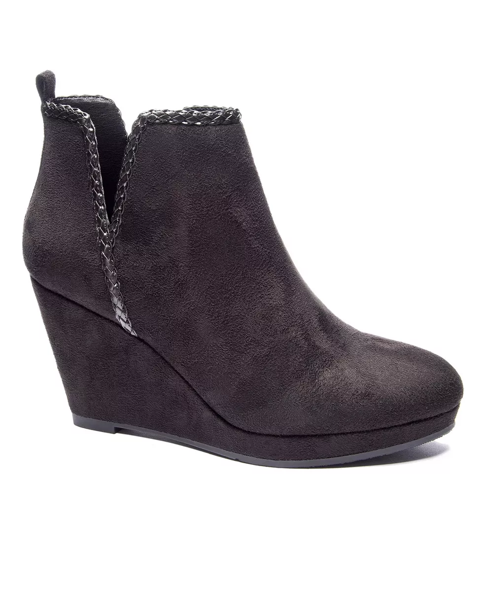 Cl by hotsell laundry black wedge