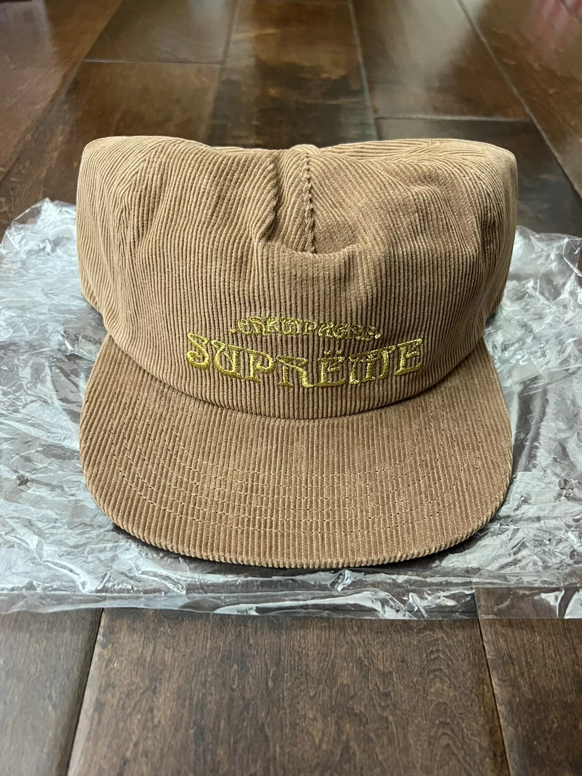 Chapeau casquette 5 panneaux Supreme SS24 Champagne Corduroy marron taille unique neuf EN MAIN