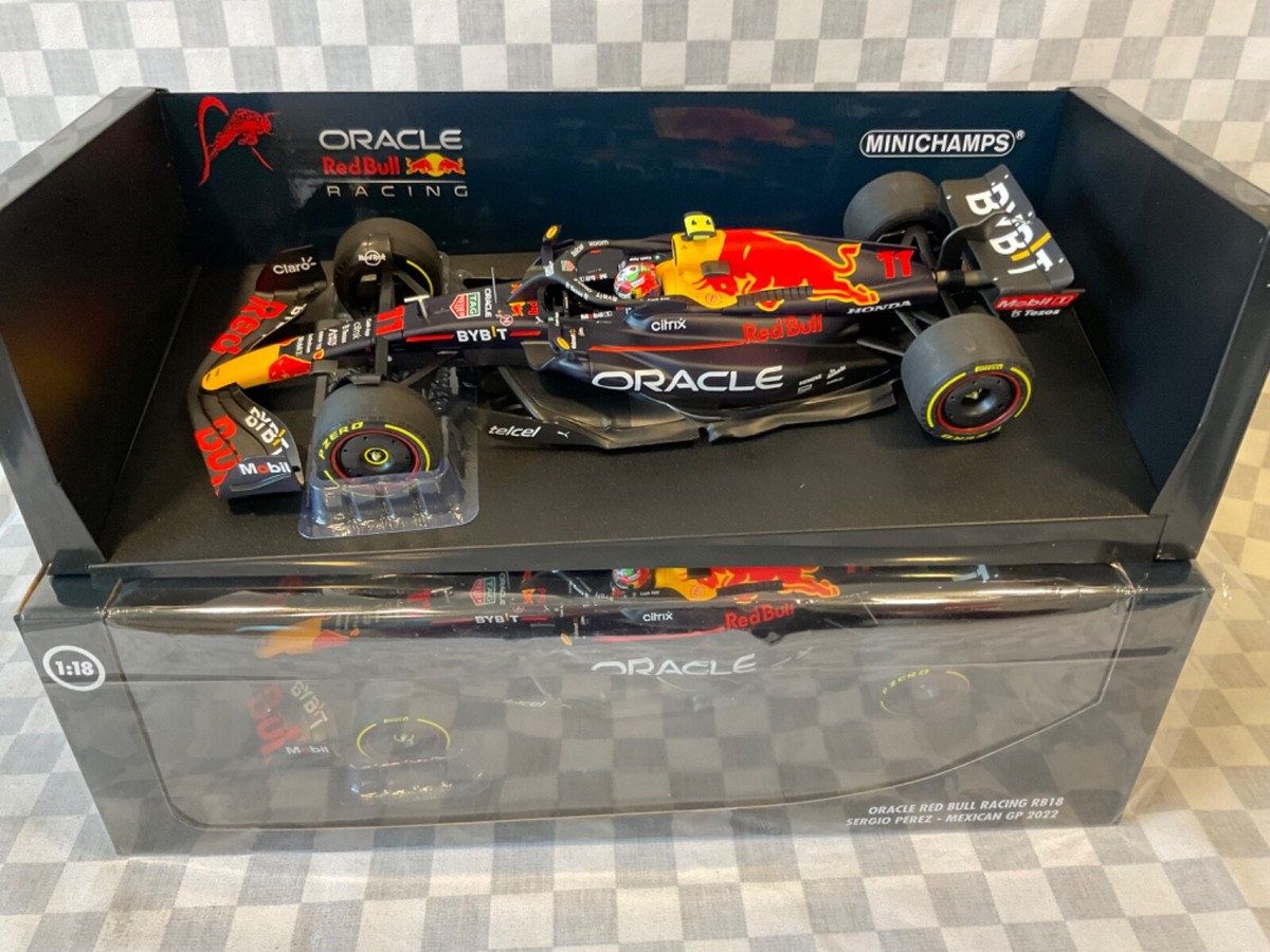 Minichamps 1:18 Red Bull Racing RB18 Max Verstappen Winner