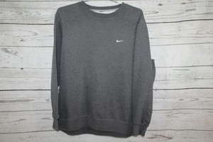 nike small swoosh crewneck