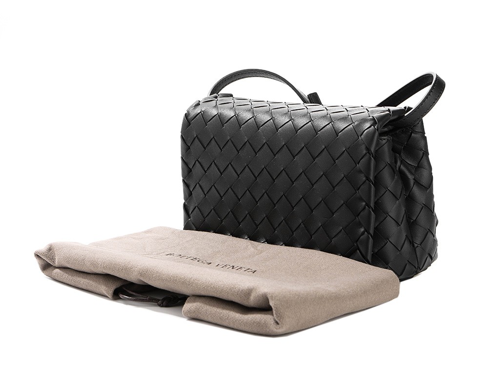 Bottega Veneta 24FW Intrecciato Crossbody Bag 119862728 thumbnail 18