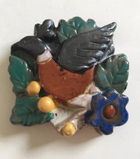 Vintage Keramik Wandrelief Vogel + Blumen signiert Bloomsbury Look klein