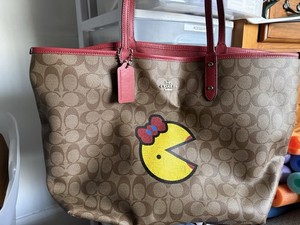 【ぐるぐる】COACH パックマン ショルダーバッグ COACH PAC-MAN コーチ F72906 パックマンコラボ ショルダーバッグ