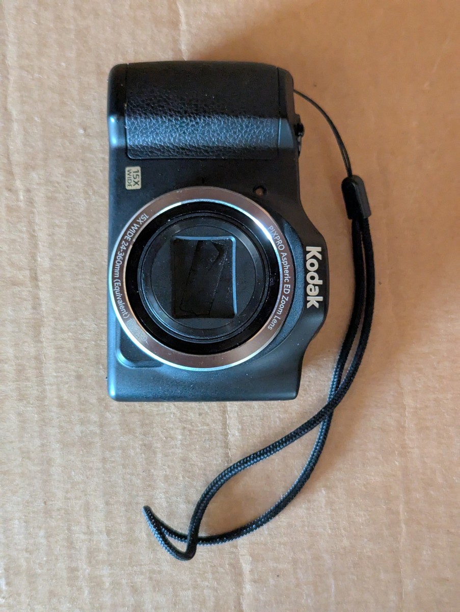 Kodak PIXPRO FZ152 Digital Camera -16MP 15x Zoom- w/ Battery & SD