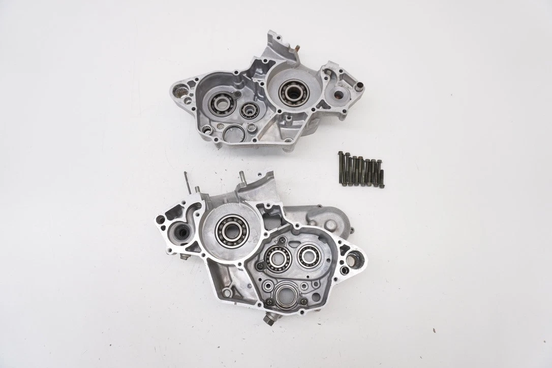 2000 RM125 Crankcase Set OEM Engine Bottom End Crank Case Cases Suzuki 98-00