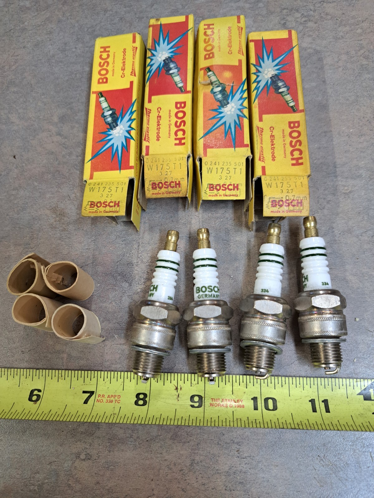 Lot of 4 Vintage Bosch W175T1 Thermo-Elastic Spark Plugs 0241235501 Cr-Elektrode