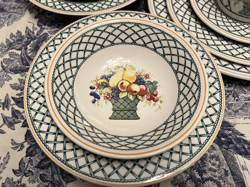 24 pc Villeroy & Boch Basket Pattern 6 Piece Place Setting With 4 Settings - Picture 4 of 4