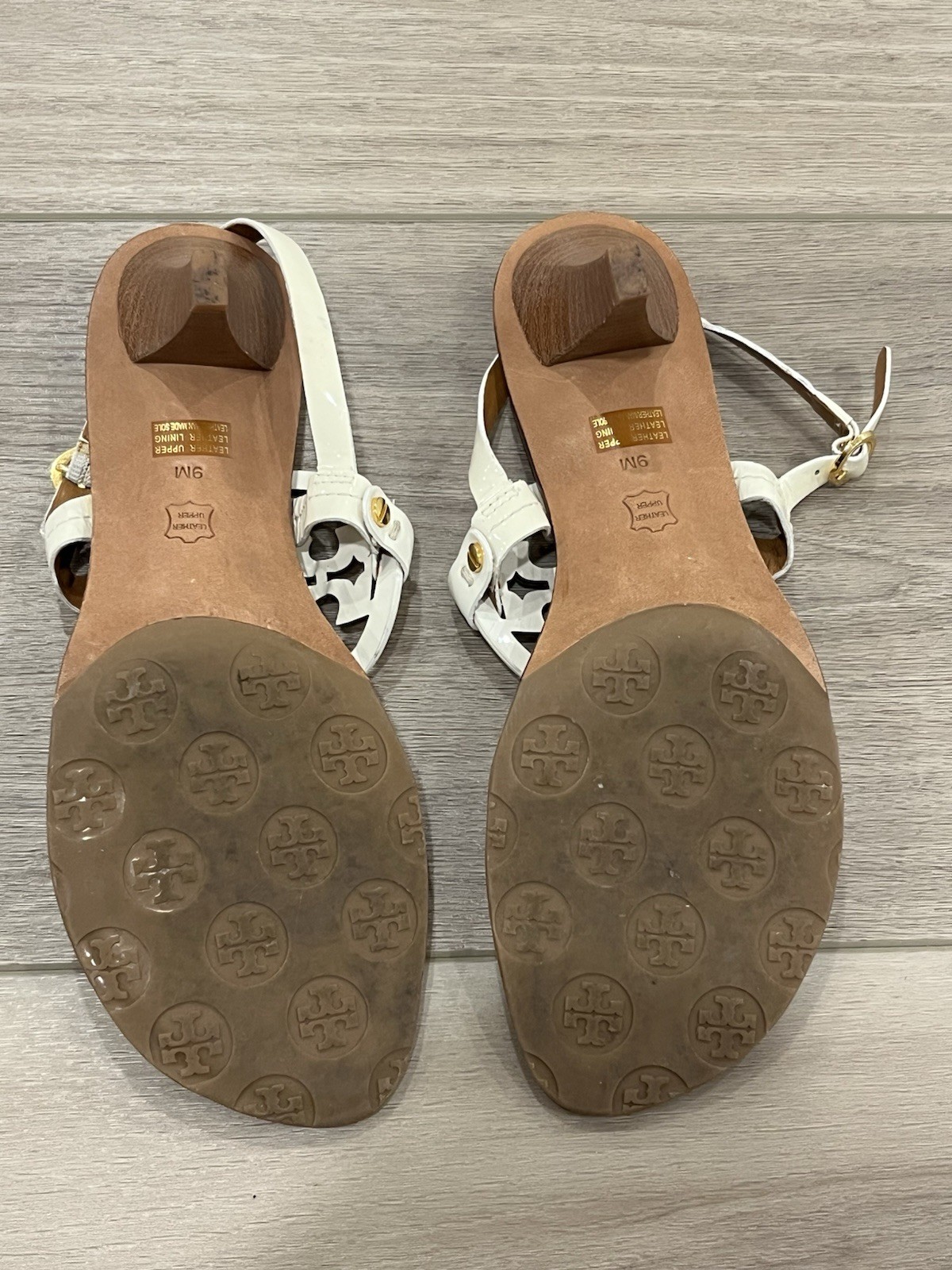 Tory Burch Holly Sandals Womens 9 Strappy Thong White Patent Leather Heel Shoes thumbnail 7