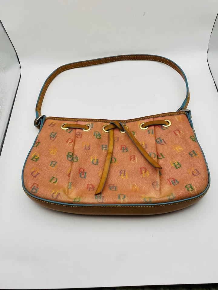 Doomed & Bourke 复古 Y2k Terracotta 彩虹拉链 DB Monogram 单肩包 — 第 4/4 张图片