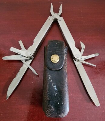 DISCONTINUED 1998 COLLECTIBLE LEATHERMAN PST II USA MULTI-TOOL. W/LEATHER SHEATH