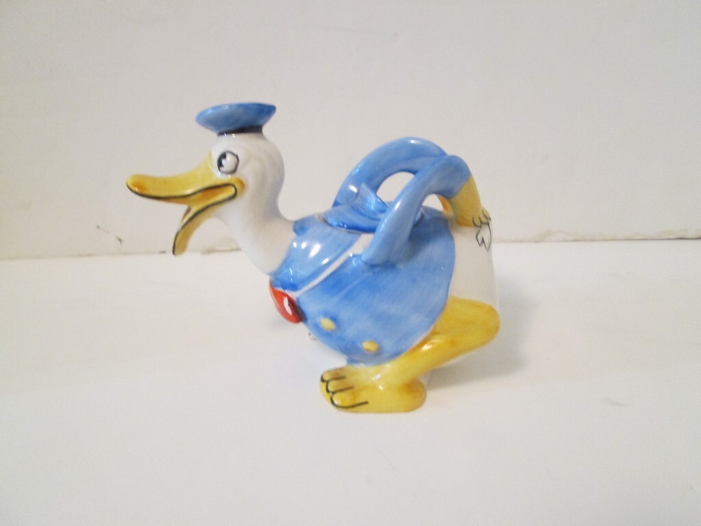 DISNEYANA-1930s-Wade Heath England-china Teapot Figure-Donald Duck
