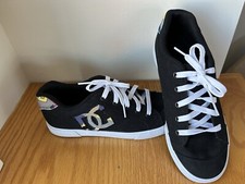 Men  s 9 Shoes DC Low Top Skate Shoes Sneakers Black  Multi