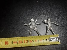 2 VECCHI SOLDATINI IN LEGA DI STAGNO DA COLORARE