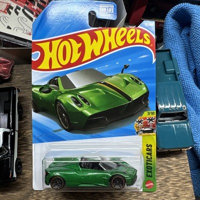 2026 Hot Wheels EXOTICARS 7/10 '17 Pagani Huayra Roadster 101/250