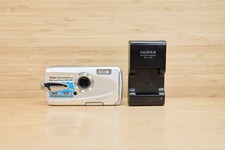 PENTAX Optio W30 Waterproof 7.1MP Digital Camera Silver Read Description