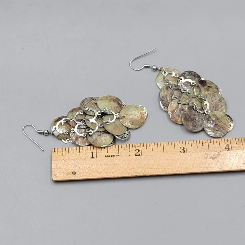 Pendientes perforados grandes con concha de araña tono plata cuelgan 2,25 pulgadas Foto 2 de 4