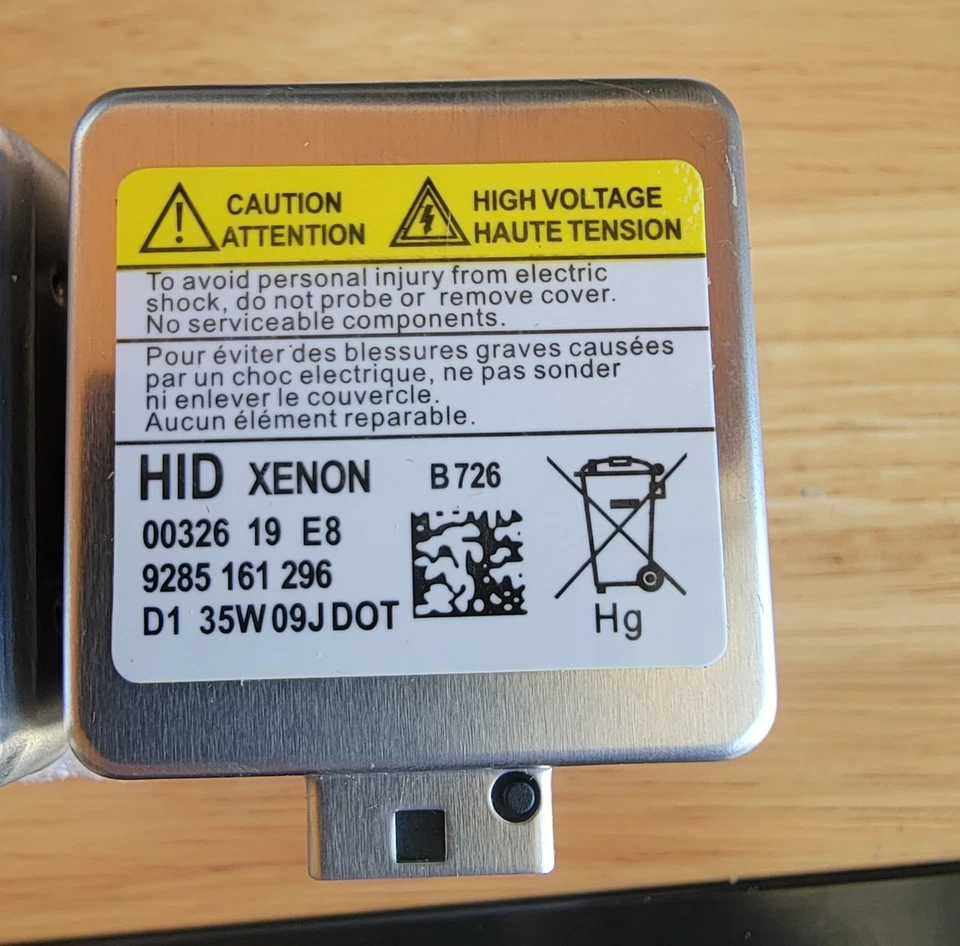 2pc 2006-2011 Cadillac DTS 6000K OEM HID Replacement Xenon Headlight Light Bulbs - Image 2 of 3