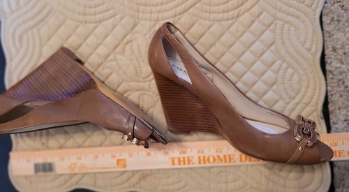 Coach LARCHMONT A4867 Classic High Heel Wedge Shoes w Buckle- Women's 8.5 BROWN - Picture 5 of 11