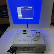 Epson PowerLite 530 3LCD Projector Short Throw H673A With Remote