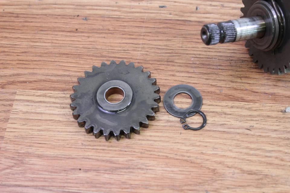 1996 SUZUKI DS80 Kick Start Shaft Assembly w/ Idle Gear - Image 2 of 4