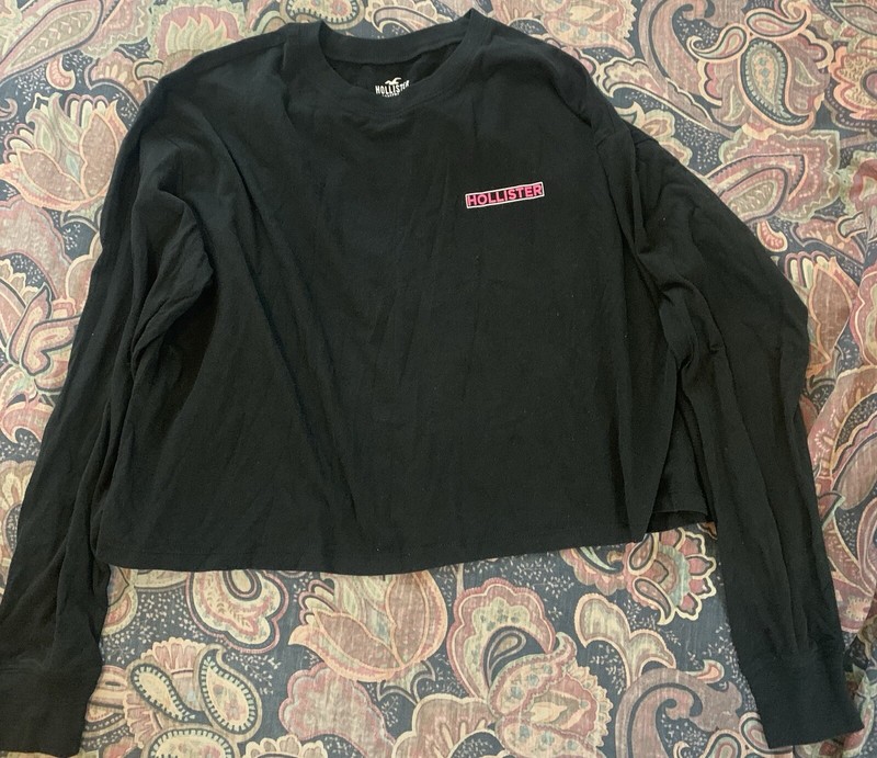 Women's Hollister Long Sleeve Crop Top 100% Cotton Size Small Black With Design