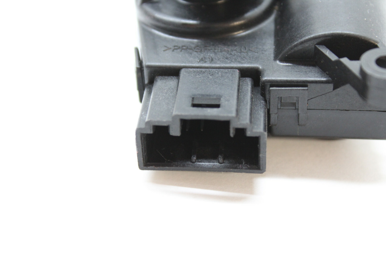 2014 FIAT 500L AC HEATER BLEND ACTUATOR FLAP MOTOR A 211 015 00 OEM 14