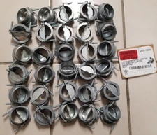 30 x OhLectric 1 - 1/4'' Cable Connectors For Locknut To Ter OL-34504