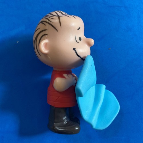 McDonalds Happy Meal Toy 2015 Linus w/ Pull Cord Blanket Peanuts Movie 4" Tall - Picture 2 of 2