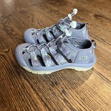 Keen Newport H2 Size 3 Youth Kids Gray Sport Waterproof Hiking Sandals Glow Dark