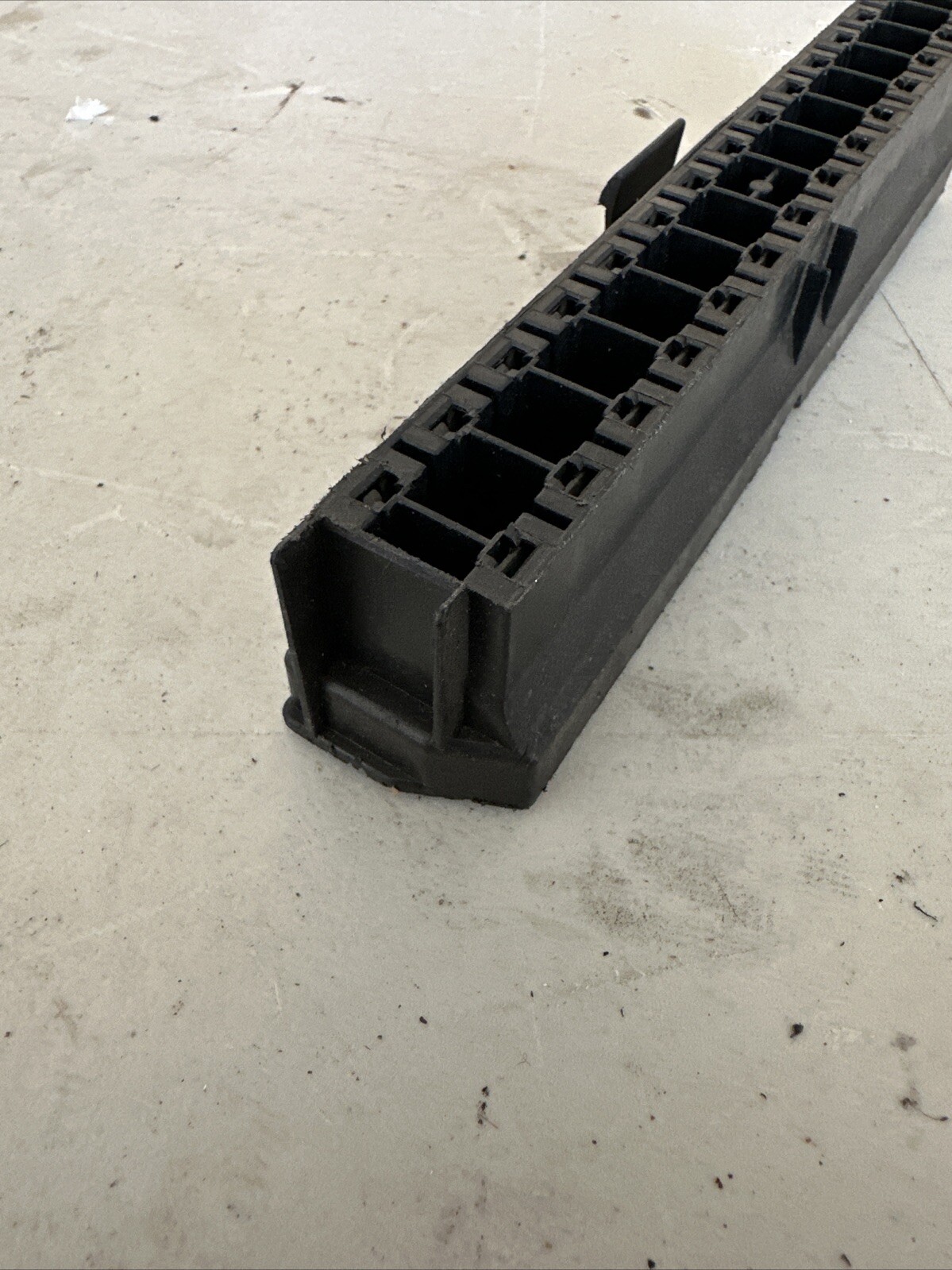 Ferrari Part 116262 Fuse Box Base 400i MONDIAL 8 MONDIAL QV P/R AS-IS READ
