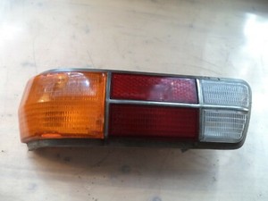 Rücklicht hinten links Hella SRBBL328ZR Audi 100 VW Passat K8310