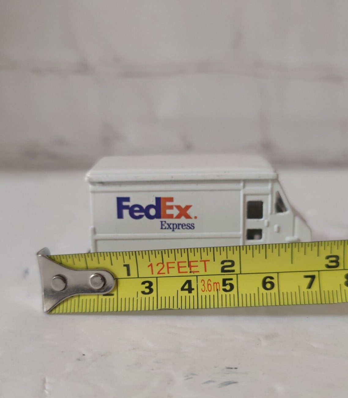 FedEx Express Die-Cast Delivery Truck 3" Length Scale 1:64 Brand Golden  Wheel 886154039932 | eBay