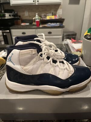 NIKE Air Jordan 11 ホワイト/ネイビー　 12 Air Jordan 11 Retro 'Midnight Navy' Release Date. Nike SNKRS