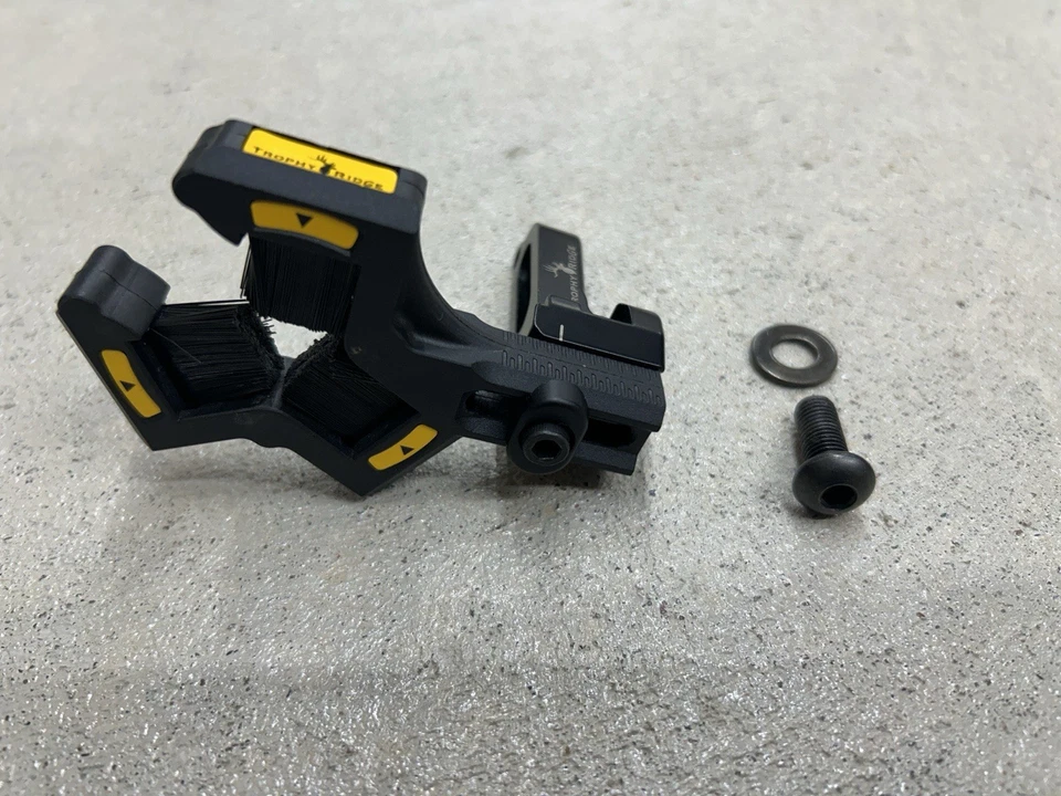 Trophy Ridge V-Plus Whisker Biscuit - Image 2 of 2