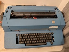 IBM CORRECTING SELECTRIC II BLUE TYPEWRITER, FOR PARTS, TURNS ON MOTOR RUNS