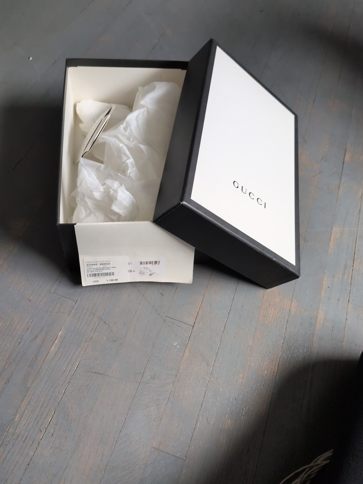 Gucci Shoebox w/ Tags And Wrapping Paper (Authentic Gucc)