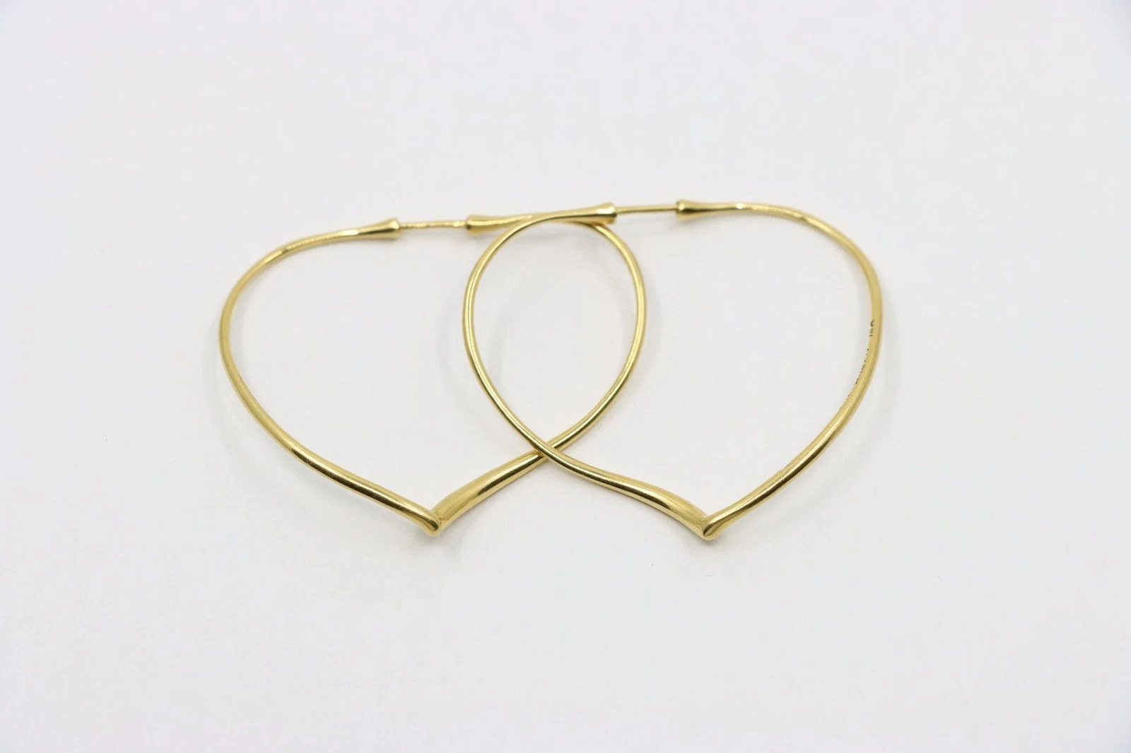 Orecchini a cerchio Tiffany & Co. Elsa Peretti in oro 18 carati a forma di cuore